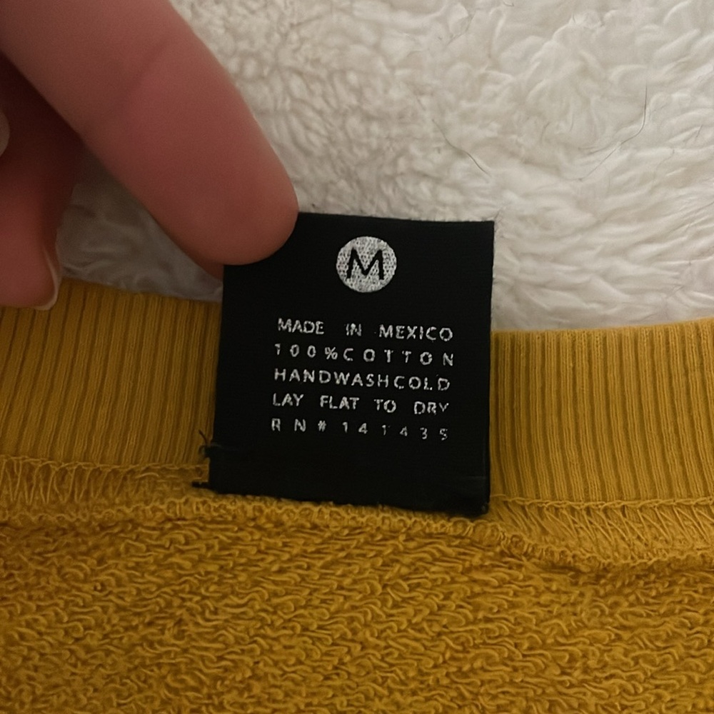 Day by Daydreamer LA Cutoff Sweatshirt - Picture 10 of 10
